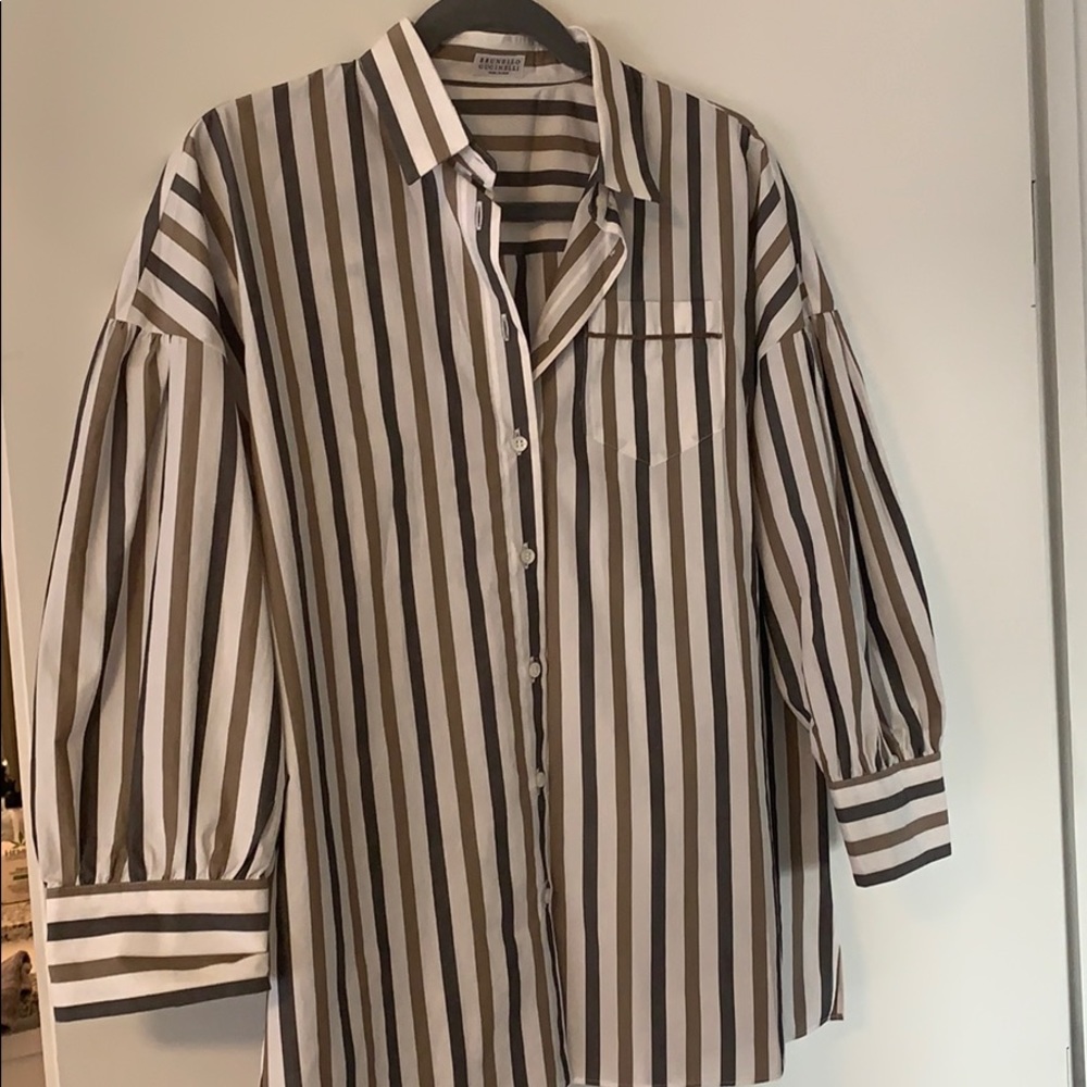 Button down shirt quarter length sleeves